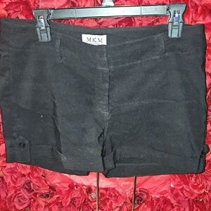 MKM Designs Women's Black Rayon/ Polyester Cuffed Shorts Size 11/12